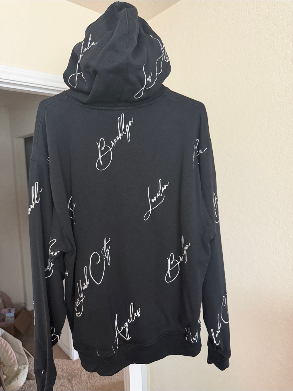 Kith Black Script-City Pullover Hoodie - Picture 2 of 4